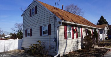 221 Front St, Palmyra, NJ 08065 - photo 3