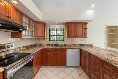 Kitchen with breakfast bar.