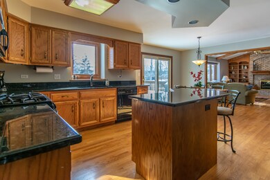 1112 Magenta Ct, Naperville, IL 60564 - photo 7