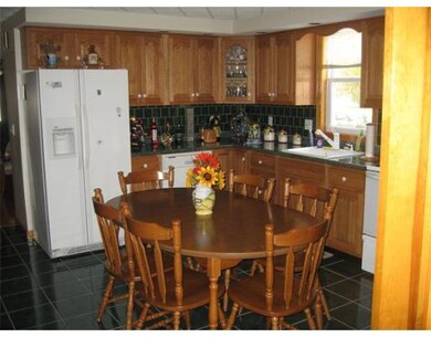 30 Burgess St, Lowell, MA 01851 - photo 6