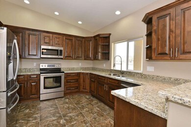 Nice light and bright kitchen with