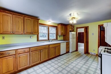 17 Dodge Rd, Charlton, MA 01507 - photo 4