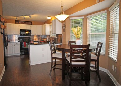 Large Kitchen with Dinette