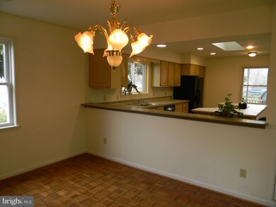 106 Breezewood Dr, Colonial Beach, VA 22443 - photo 6