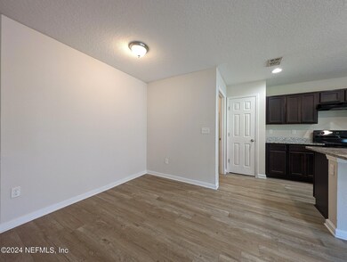 1170 Pangola Dr, Jacksonville, FL 32205 - photo 4