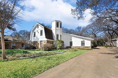 200 Eagle Ct, Bedford, TX 76021 - photo 2