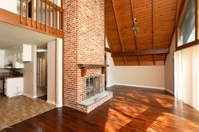 109 S Lloyd St, Burgaw, NC 28425 - photo 6