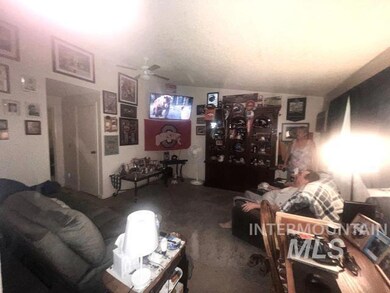 1113/1115 S Ivy St, Nampa, ID 83686 - photo 4