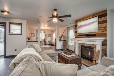 1138 Swan Loop, Dupont, WA 98327 - photo 6