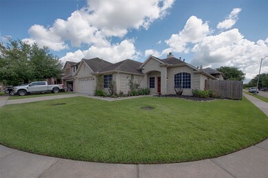 3806 Misty Falls Ln, Friendswood, TX 77546 - photo 3