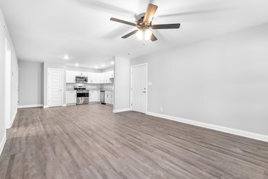 2824 Highway 41a S unit 8, Clarksville, TN 37043 - photo 7