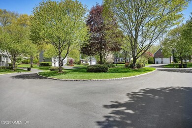 2-web-or-mls-10-wilton-hunt-rd-unit-10