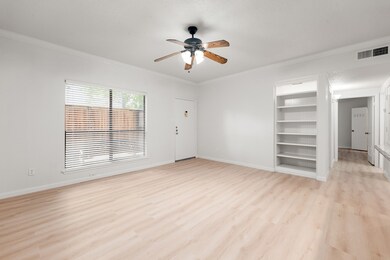 5711 Sugar Hill Dr unit 69, Houston, TX 77057 - photo 6