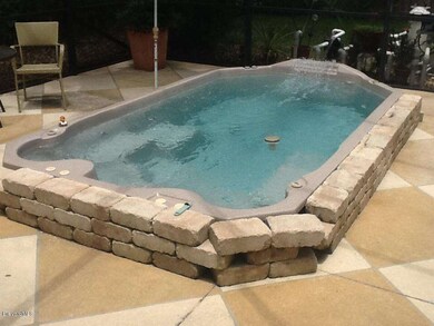 Spa w/Waterfall