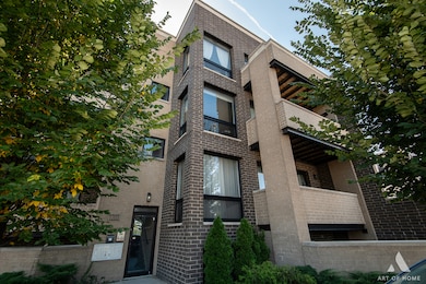 1203 W Superior St unit 3C, Chicago, IL 60642 - photo 2