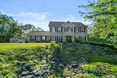 269 Russell Ct, Effort, PA 18330 - photo 3