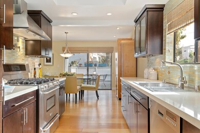 10 - Kitchen