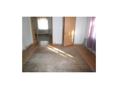Living Room. Lower