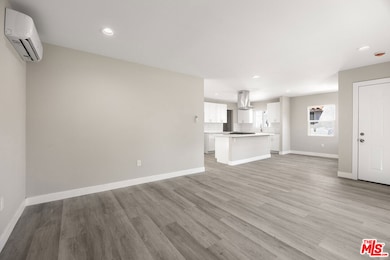 121 W Elm Ave, Fullerton, CA 92832 - photo 4