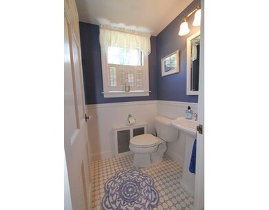 686 Salisbury St, Worcester, MA 01609 - photo 6
