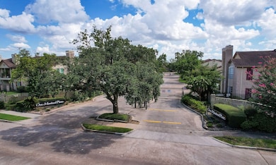 complex off EL PASEO Blvd, A beautiful wide tranqu