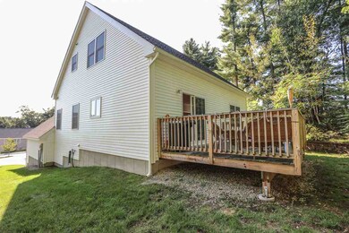 53 Hollow Ridge Dr, Nashua, NH 03062 - photo 4