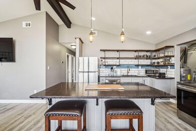 12-web-or-mls-3256-vanderberg-ave