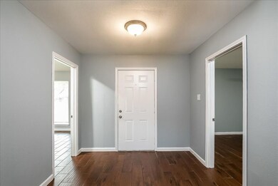 11443 Kirkmeadow Dr, Houston, TX 77089 - photo 5