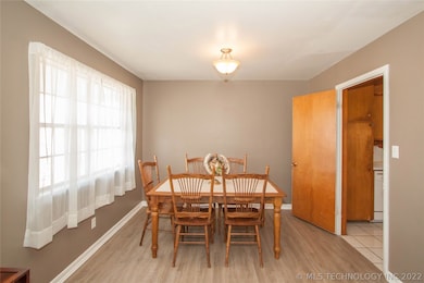 1117 N Hickory Place, Broken Arrow, OK 74012 - photo 5