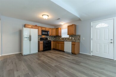 6521 Wheatley St, Houston, TX 77091 - photo 5