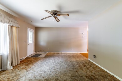 605 Pleasant Ln, Lagrange, IN 46761 - photo 4