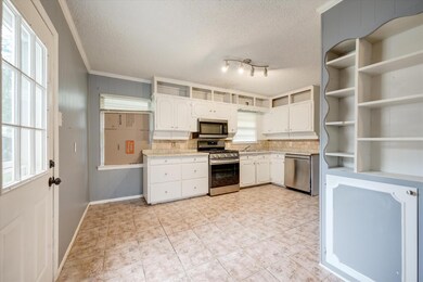 542 Souder Dr, Hurst, TX 76053 - photo 7