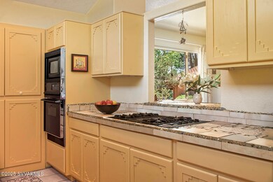 4 KITCHEN VIEW SW