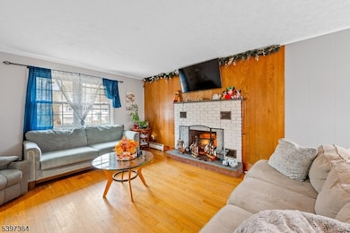 21 Laurie Rd, Landing, NJ 07850 - photo 7