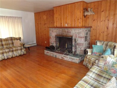 8367 Rextown Rd, Slatington, PA 18080 - photo 4