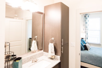 2101 W Rosedale St unit 201, Fort Worth, TX 76104 - photo 2