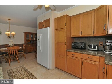 512 Clover Ln, Perkasie, PA 18944 - photo 7