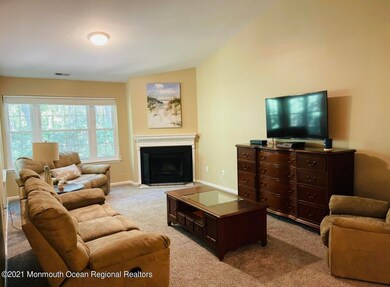 15 Pheasant Meadow Family Room 1