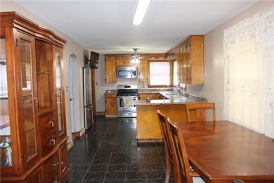 181 Blackstone St, Uxbridge, MA 01569 - photo 3