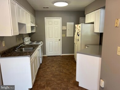 9402 Nicklaus Ln, Laurel, MD 20708 - photo 3