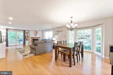 11721 Arbor Glen Way, Reston, VA 20194 - photo 5