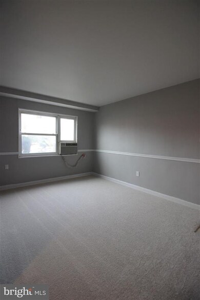 2243 Huntington Ave unit 104, Alexandria, VA 22303 - photo 2