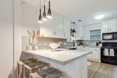 602 Vincent St, Houston, TX 77009 - photo 7