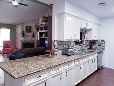 10230 Heather Hill Dr, Houston, TX 77086 - photo 7