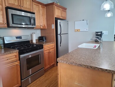 585 E 8th St unit 2, Boston, MA 02127 - photo 4