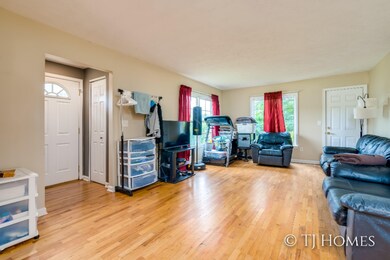 1283 E 16th St-1