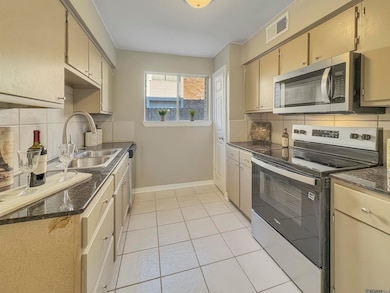 919 W Rothland St unit 5B, Gonzales, LA 70737 - photo 7