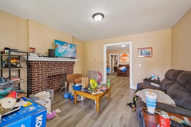 E 14th Ave-007