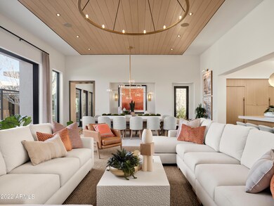 005 Camelot Homes Bronco Cavallo living