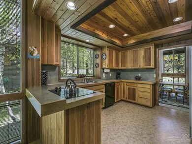 22 Rogue Ln, Bend, OR 97707 - photo 6